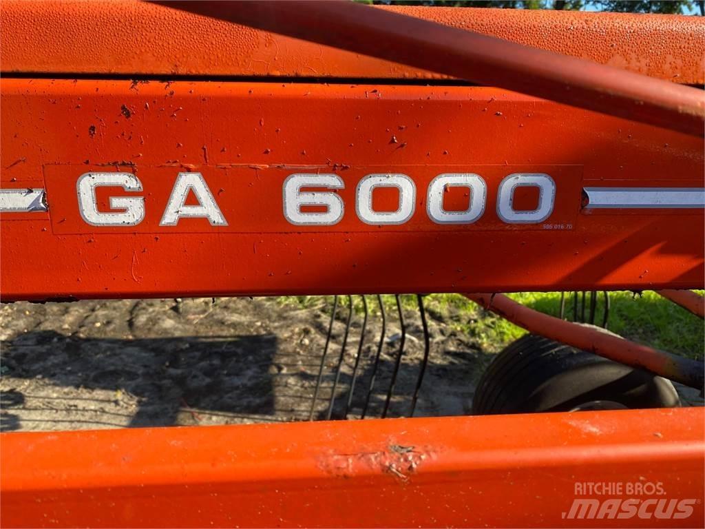 Kuhn GA 6000 Grābekļi un siena ārdītāji