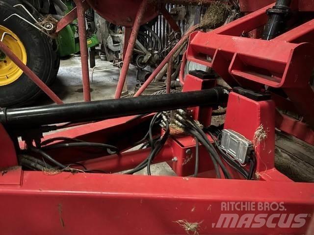 Lely Lotus 1020 Grābekļi un siena ārdītāji