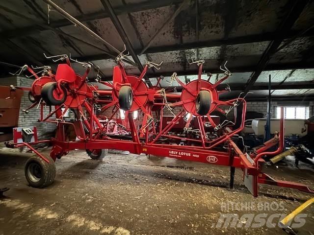 Lely Lotus 1020 Grābekļi un siena ārdītāji