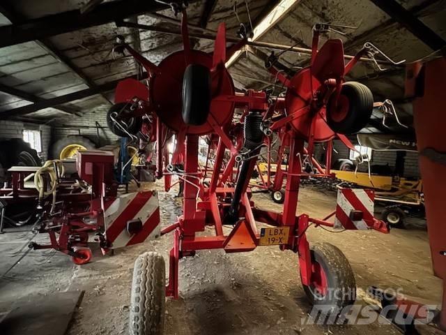 Lely Lotus 1020 Grābekļi un siena ārdītāji