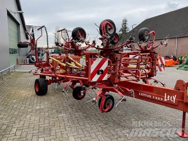 Lely Lotus 1325 Grābekļi un siena ārdītāji