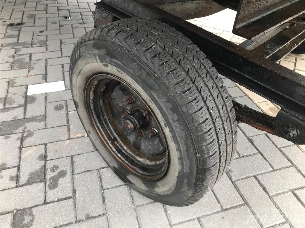  Platte wagen Dzīvnieku transportēšanas piekabes
