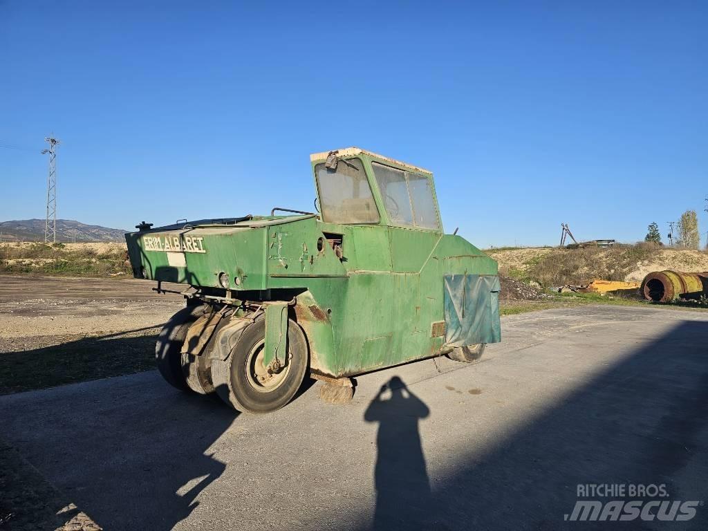 Corinsa 12/22 Augsnes blīvētāji