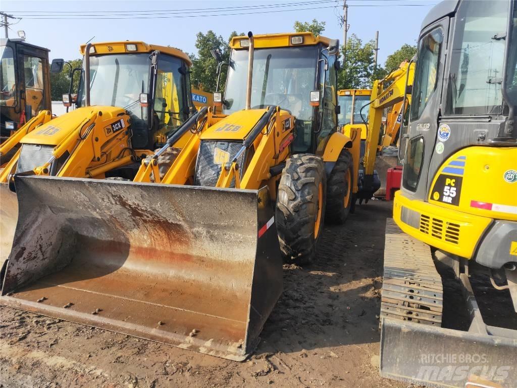 JCB 4CX Ekskavatori-iekrāvēji