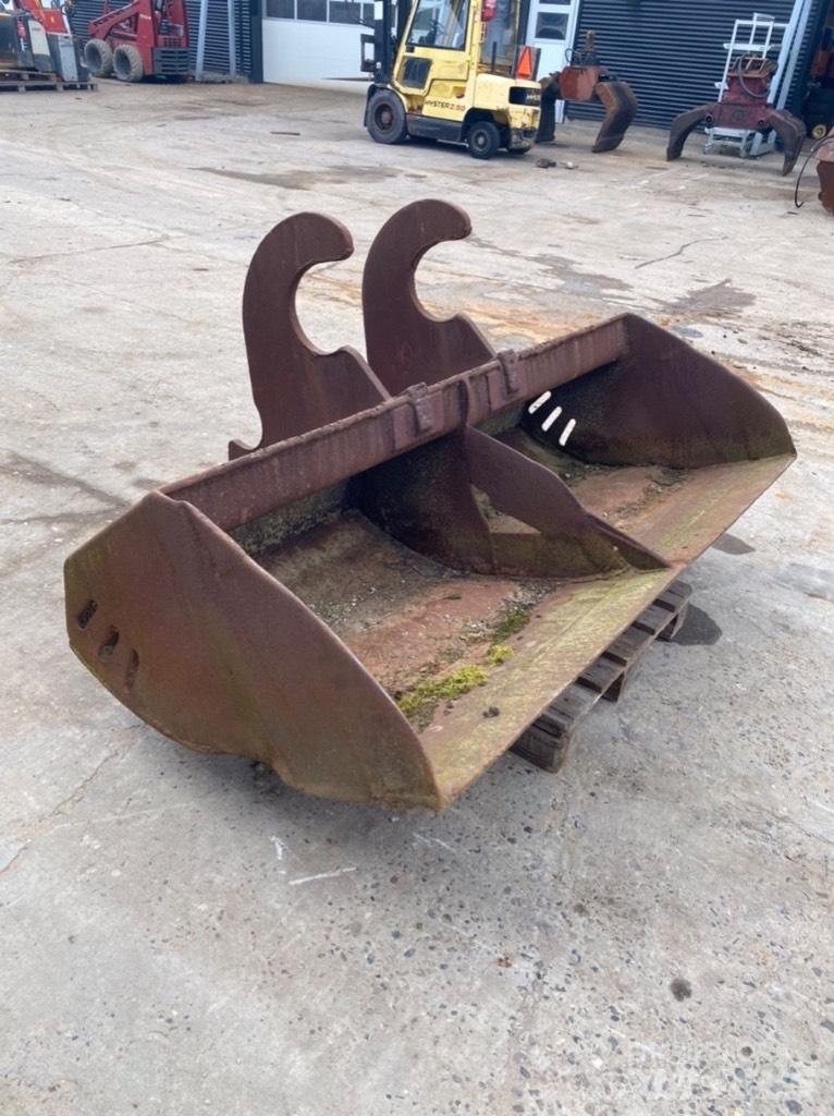  Andet 2000mm Kausi