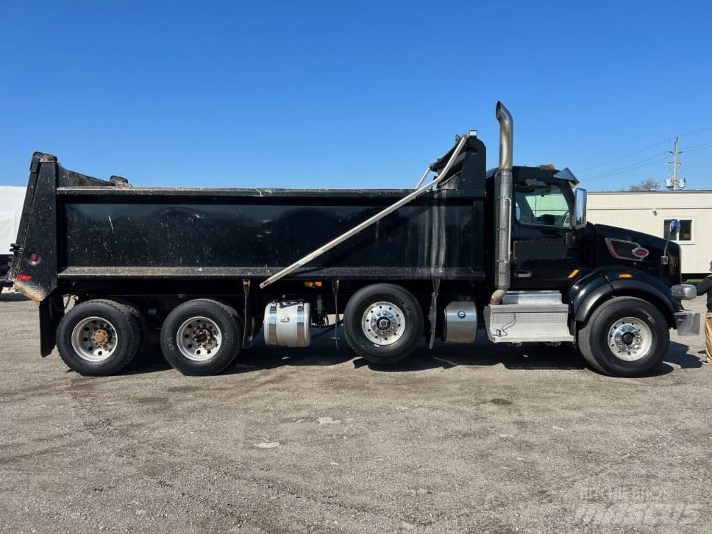 Peterbilt 579 Pašizgāzējs