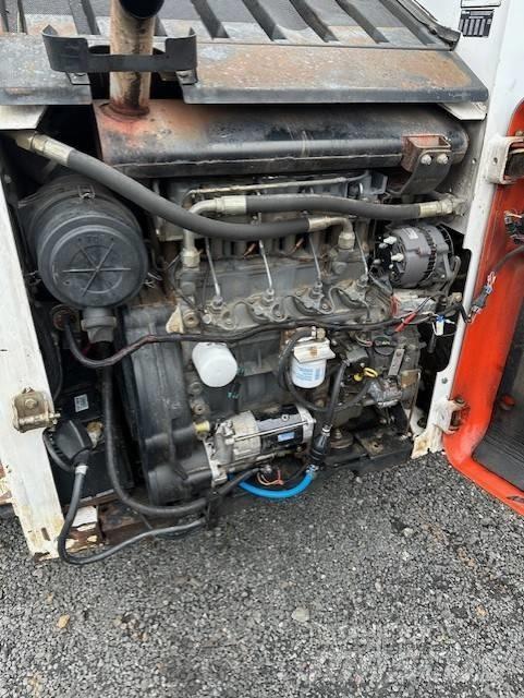 Bobcat 864 H Lietoti riteņu kompaktiekrāvēji