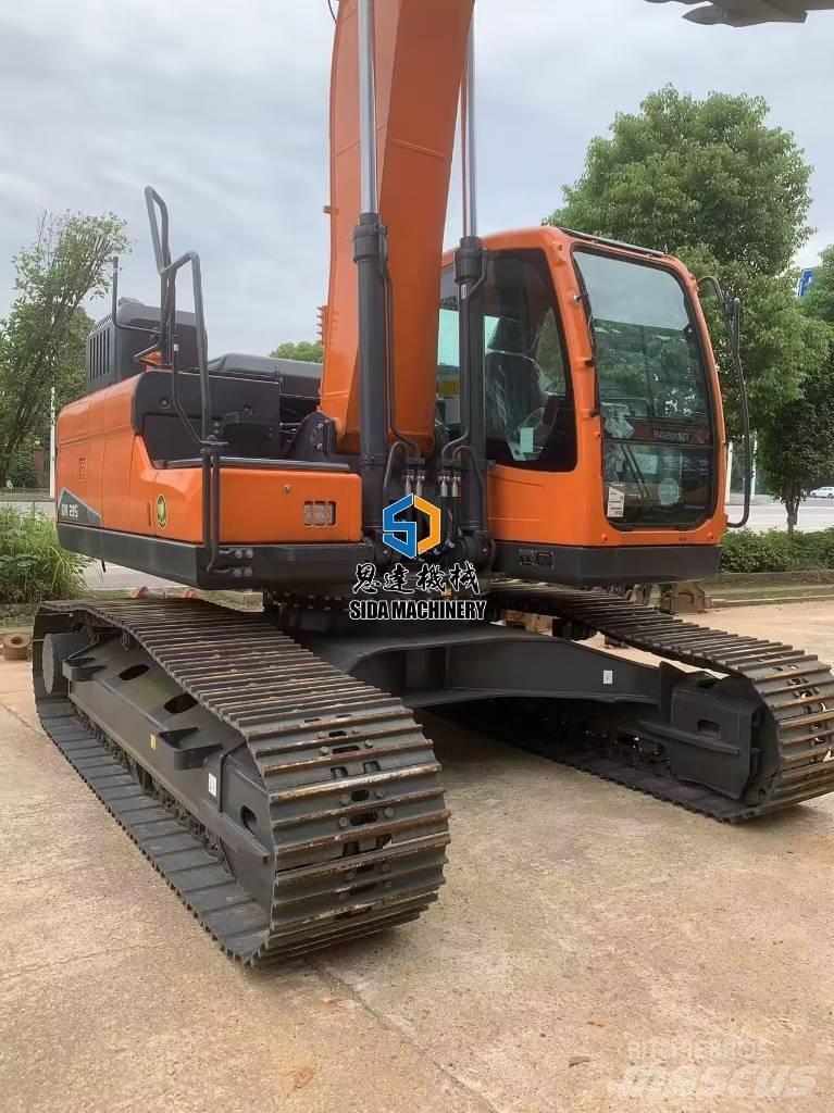 Develon DX 215 Vidēja lieluma ekskavatori 7 t - 12 t