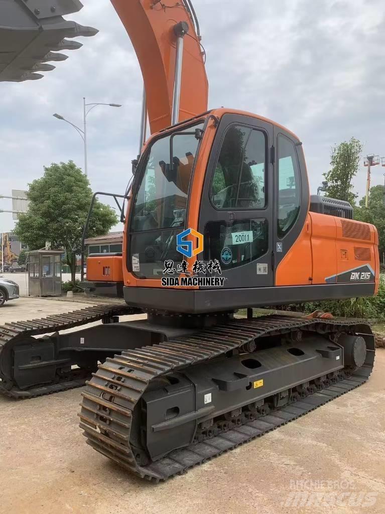 Develon DX 215 Vidēja lieluma ekskavatori 7 t - 12 t