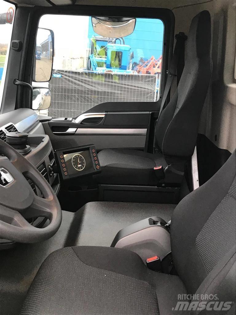 Palfinger P 370 KS Pacēlāji uz automašīnas bāzes