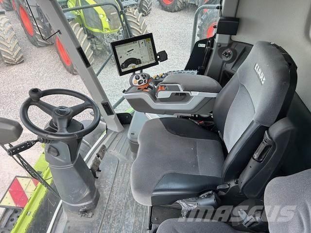 CLAAS LEXION 7400 Ražas novākšanas kombaini