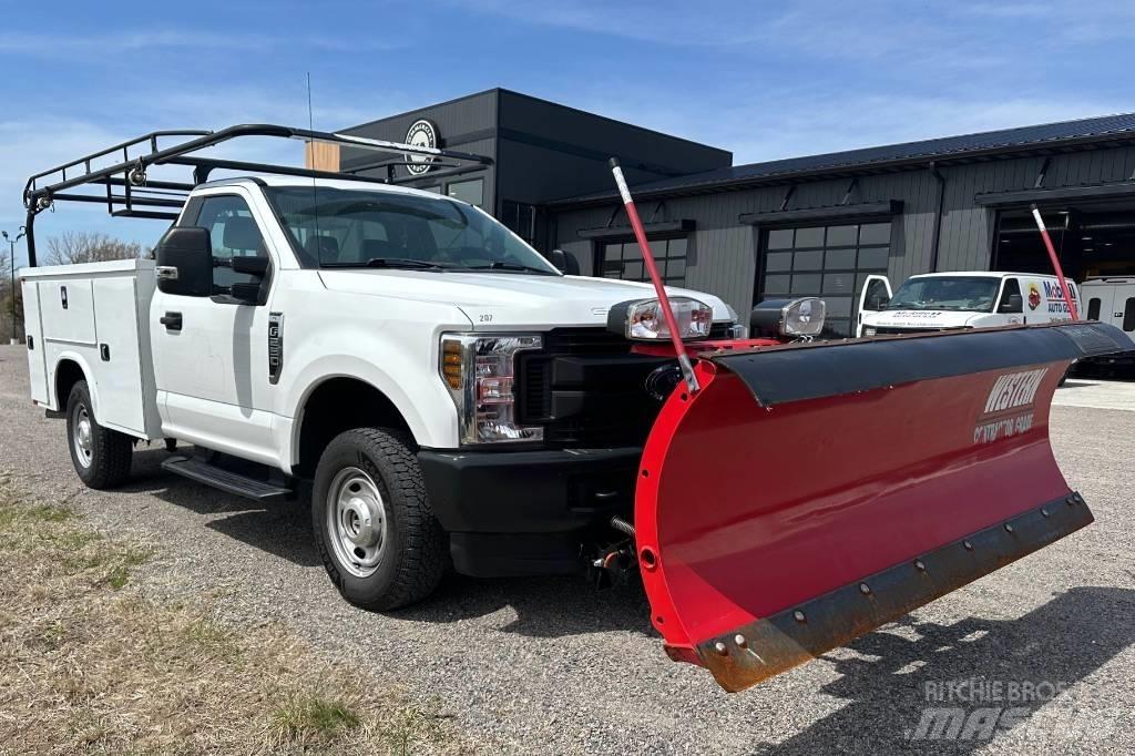 Ford F 250 XL SD Vieglais kravas automobilis/izkraušana no sāniem