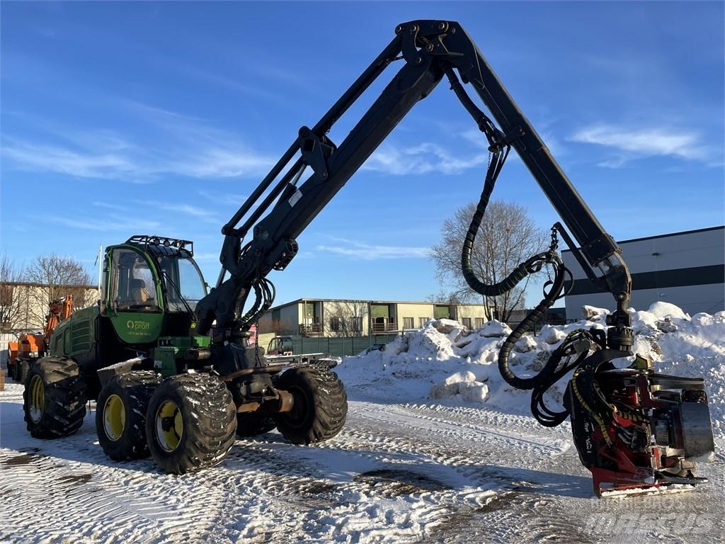 John Deere 1270E Harvesteri
