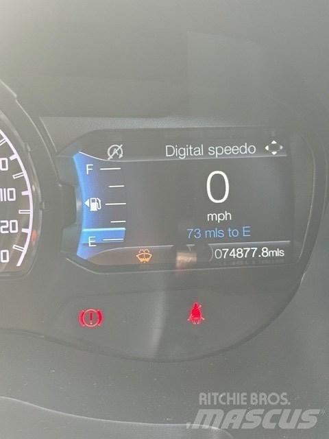 Ford Ranger Wildtrak Vieglais kravas automobilis/izkraušana no sāniem