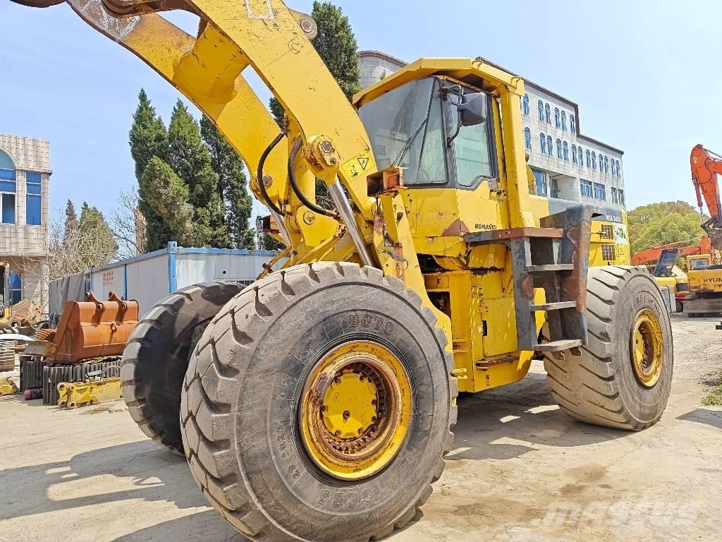 Komatsu WA 500-3 Iekrāvēji uz riteņiem