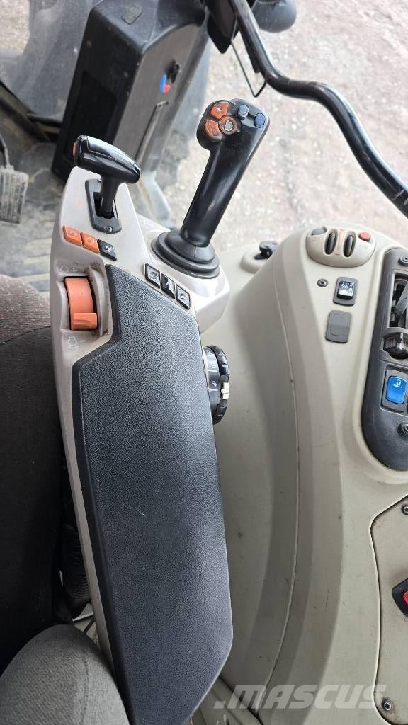 Massey Ferguson 5713 Traktori