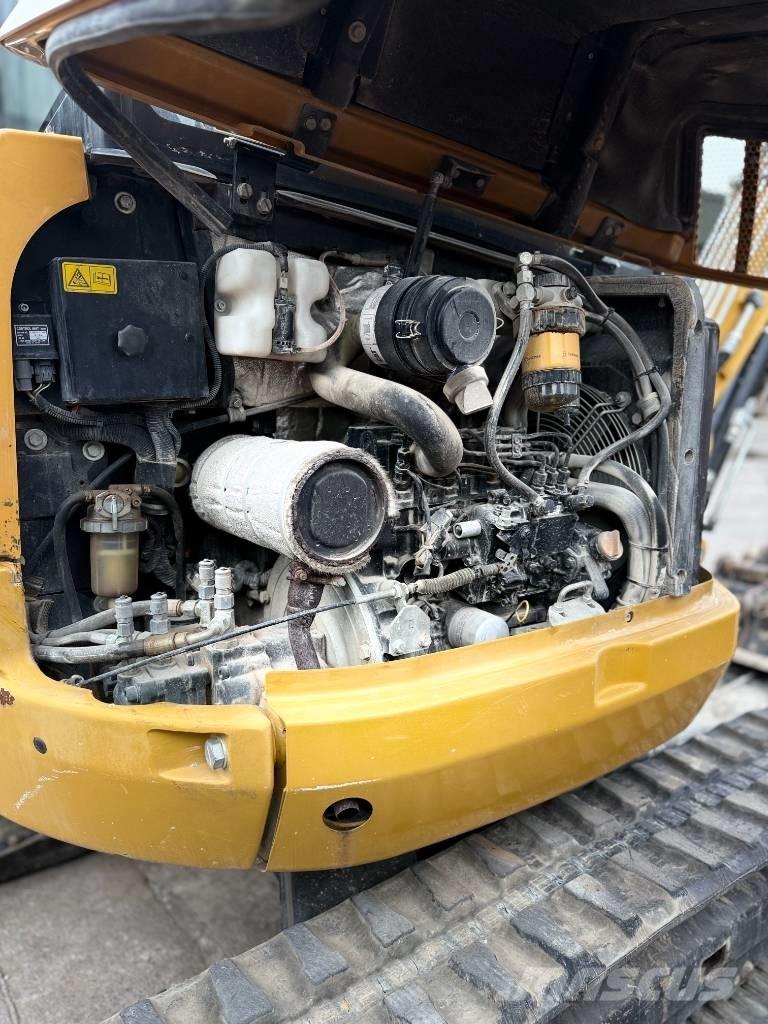 CAT 302.7 D CR Mini ekskavatori < 7 t