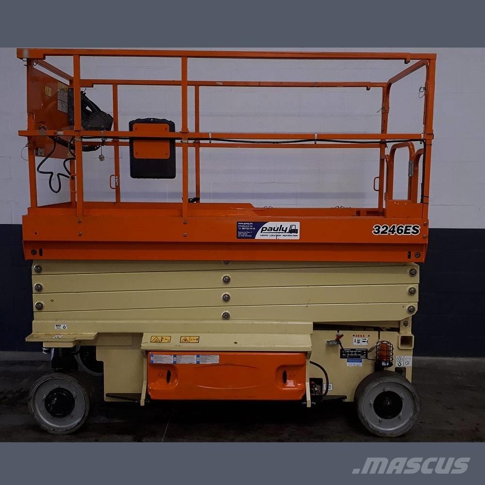 JLG 3246 ES Šķerveida pacēlāji