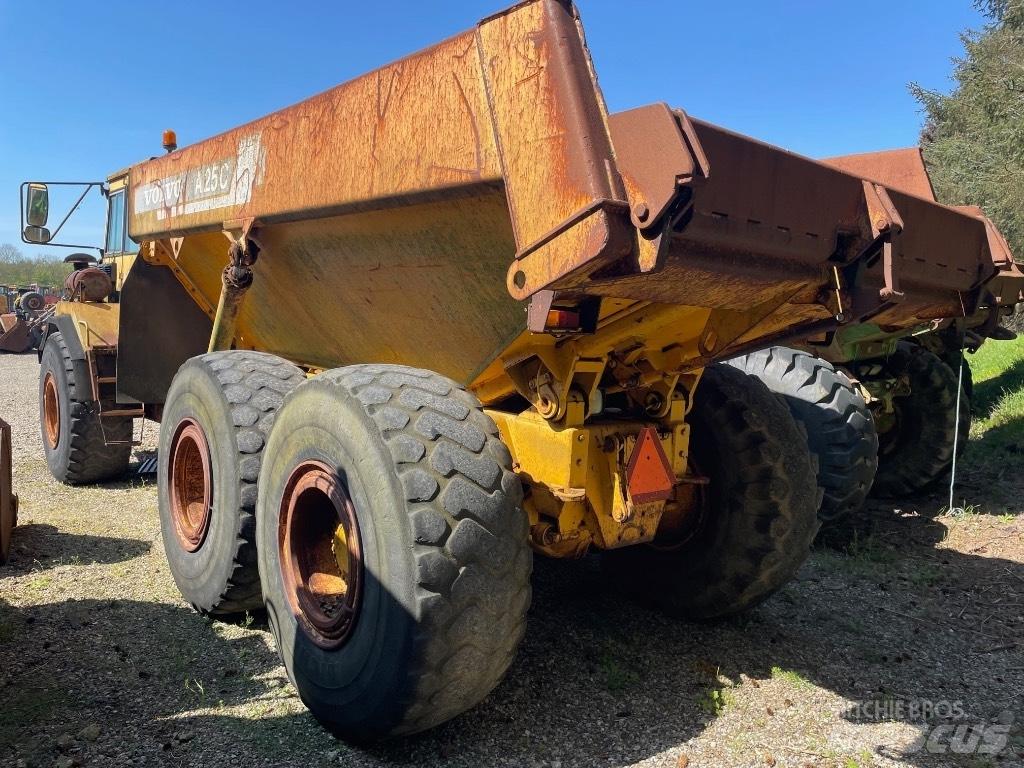 Volvo A25C Artikulētie pašizgāzēji