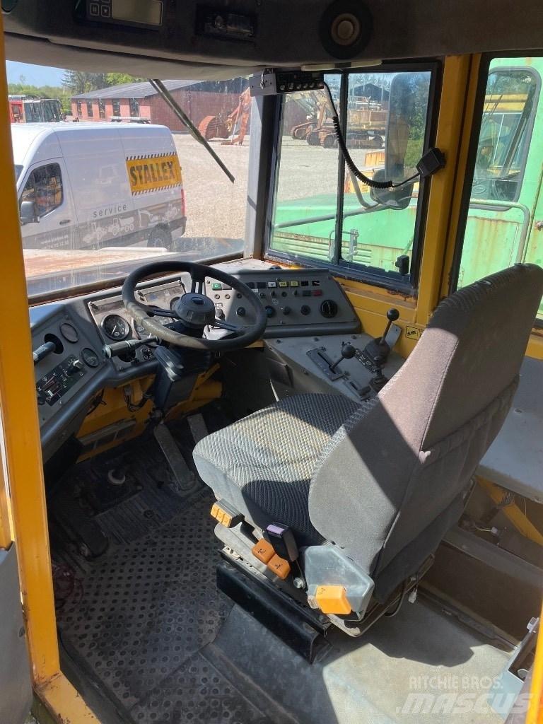Volvo A25C Artikulētie pašizgāzēji
