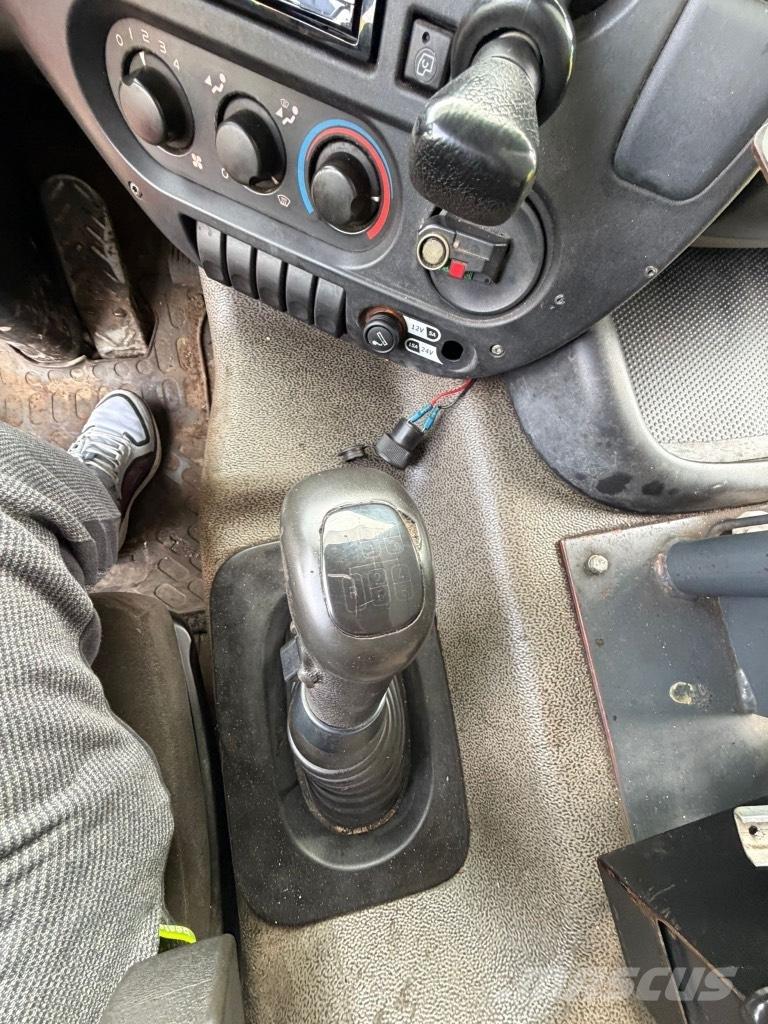 Burtec TSU 4500 Bitumena smidzinātāji