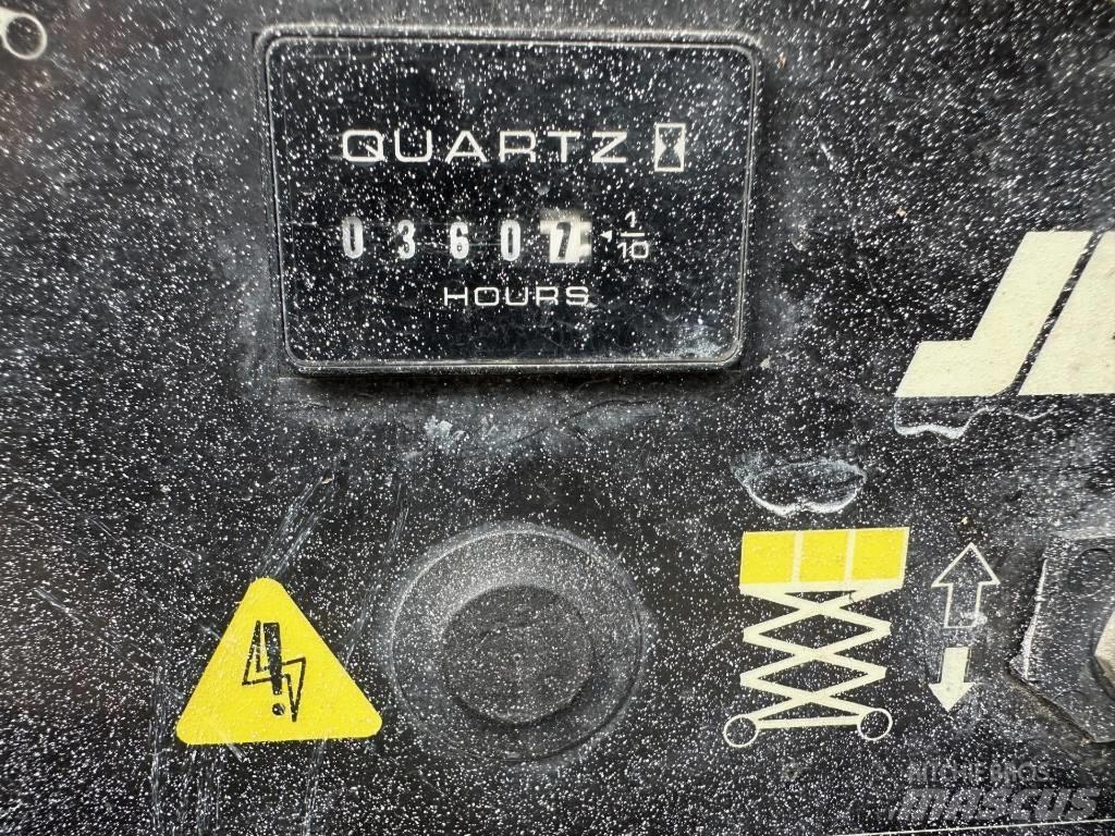 JLG 4069 LE Šķerveida pacēlāji
