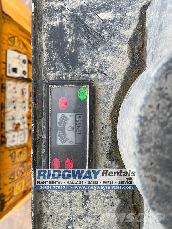 JCB 3STH Mini pašizgāzēji