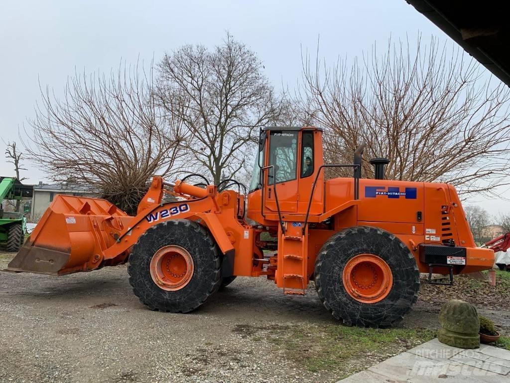 Fiat-Hitachi W230 Iekrāvēji uz riteņiem