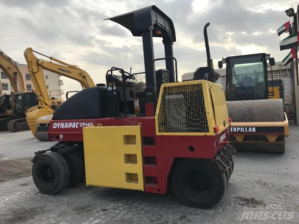 Dynapac CP 142 Pneimatiskie veltņi