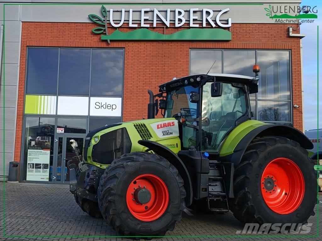 CLAAS Axion 850 Traktori
