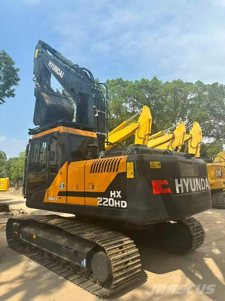 Hyundai HX220HD Vidēja lieluma ekskavatori 7 t - 12 t