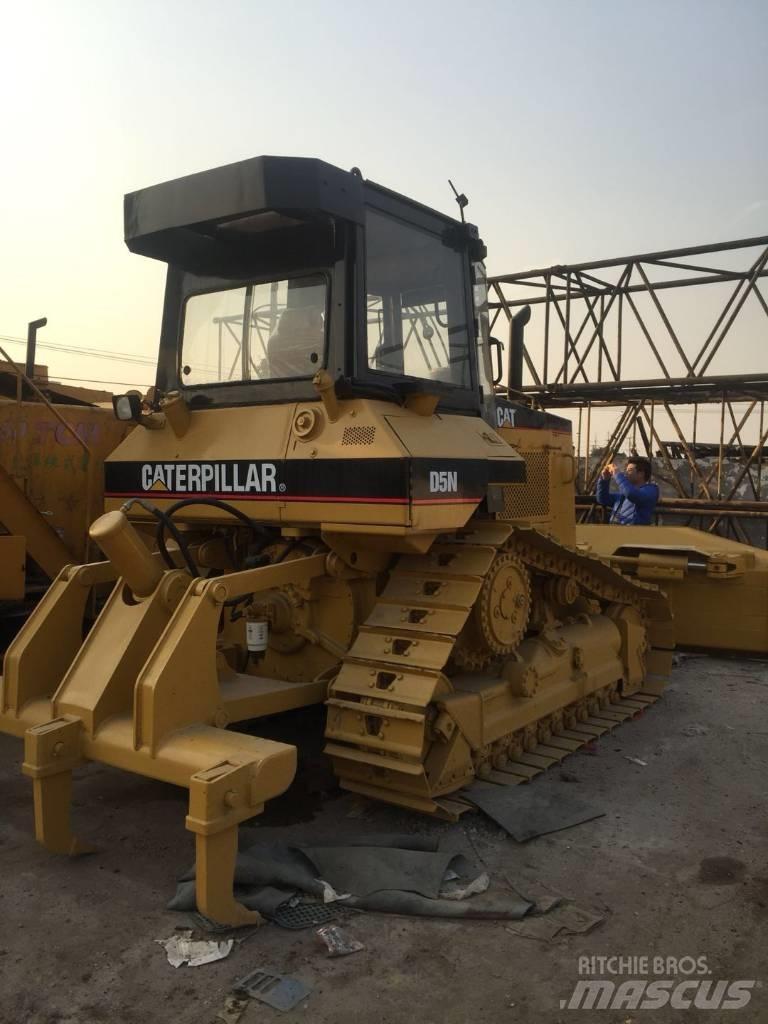 CAT D5N Kāpurķēžu buldozeri