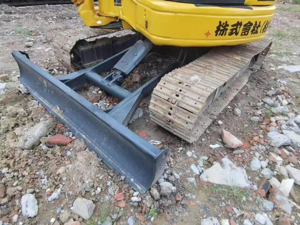 Komatsu PC40 Kāpurķēžu ekskavatori