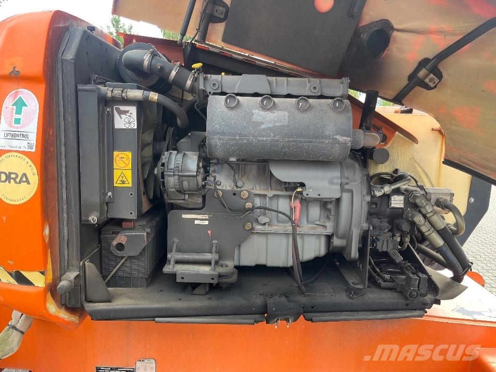 JLG 600 AJ Strēles pacēlāji