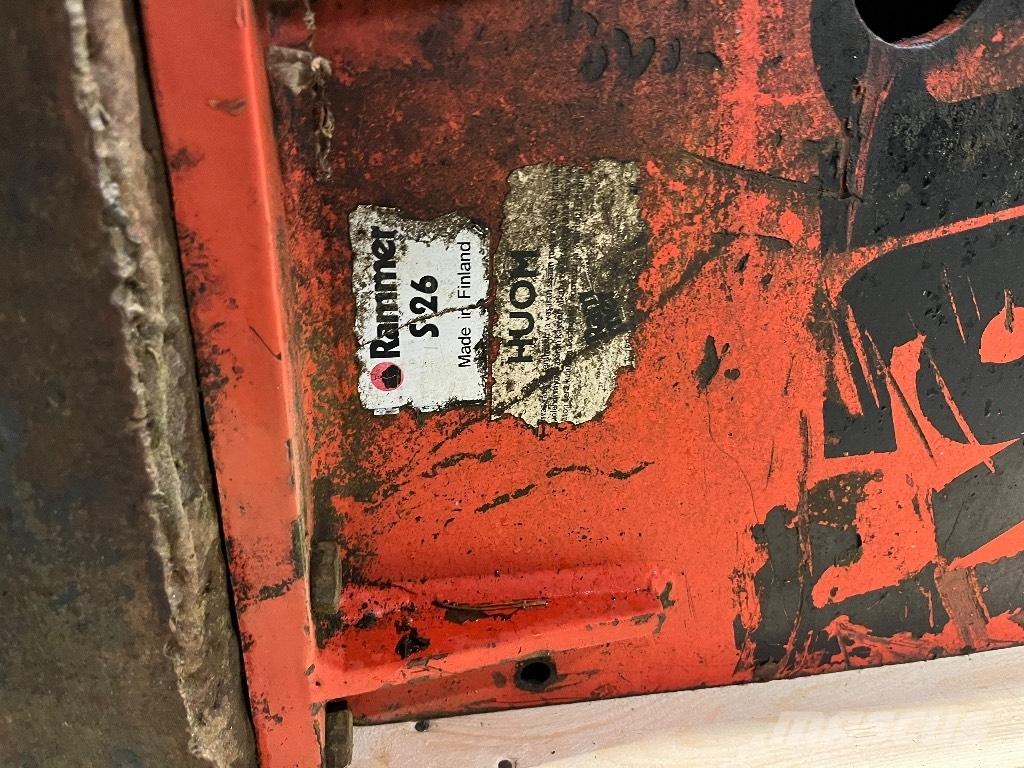 Rammer S26 Āmuri/Drupinātāji