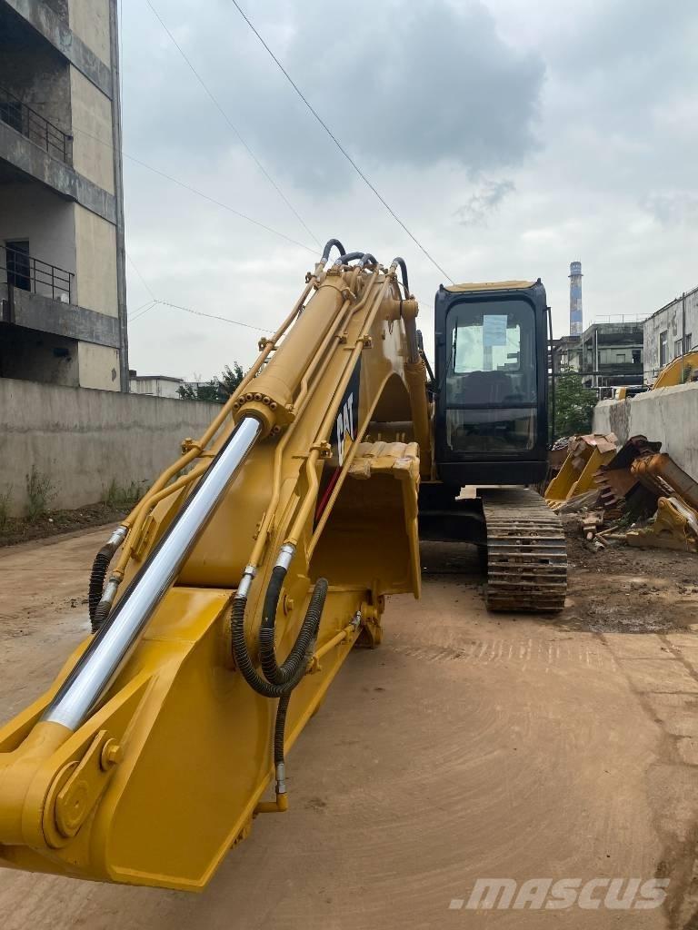 CAT 320 C Kāpurķēžu ekskavatori