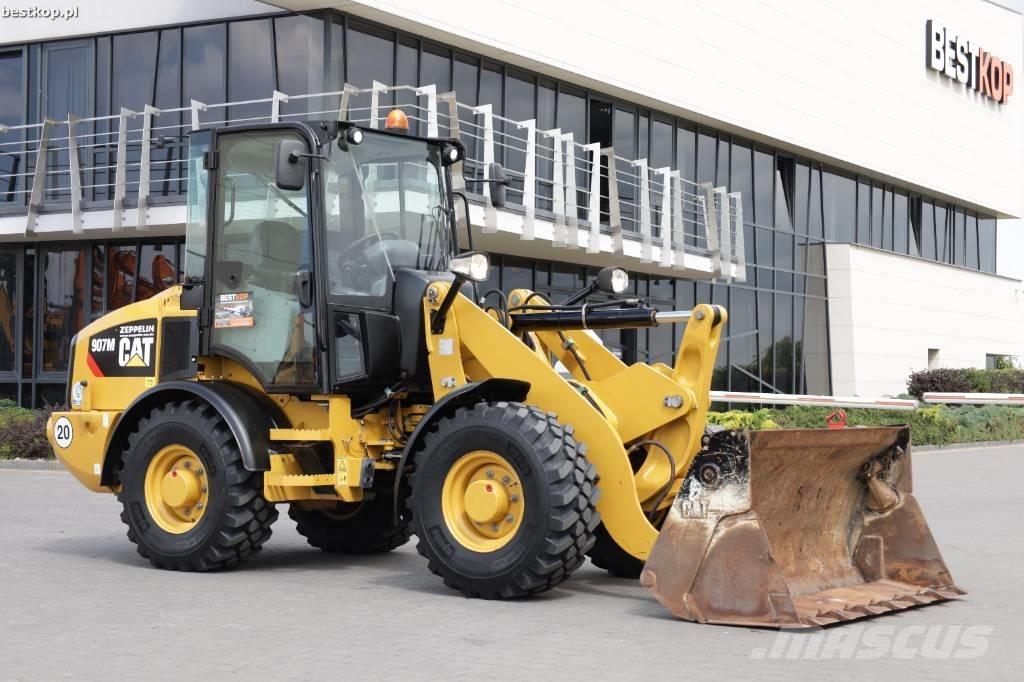 CAT 907 M Iekrāvēji uz riteņiem