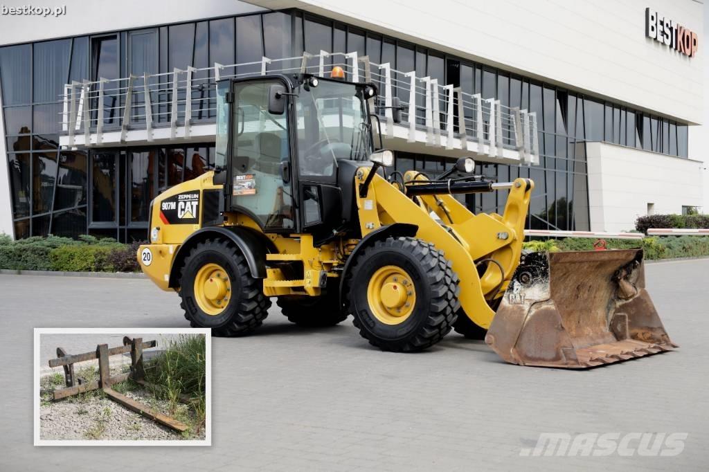 CAT 907 M Iekrāvēji uz riteņiem