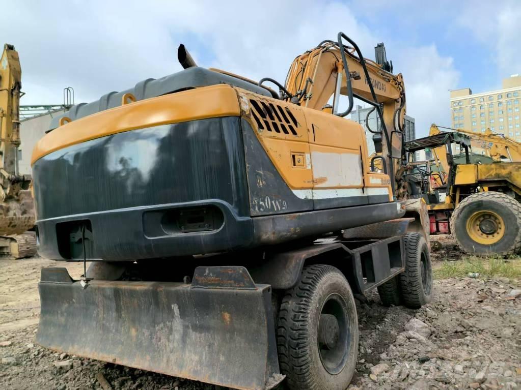 Hyundai R150W-9 Ekskavatori uz riteņiem