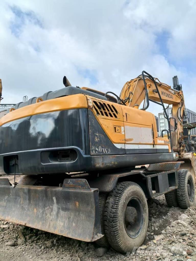 Hyundai R150W-9 Ekskavatori uz riteņiem