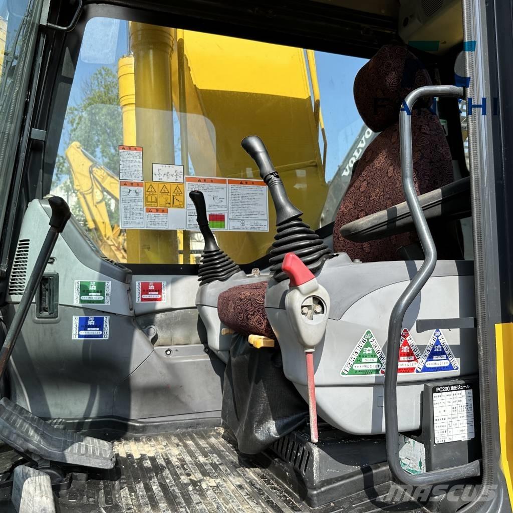 Komatsu PC 200 Kāpurķēžu ekskavatori