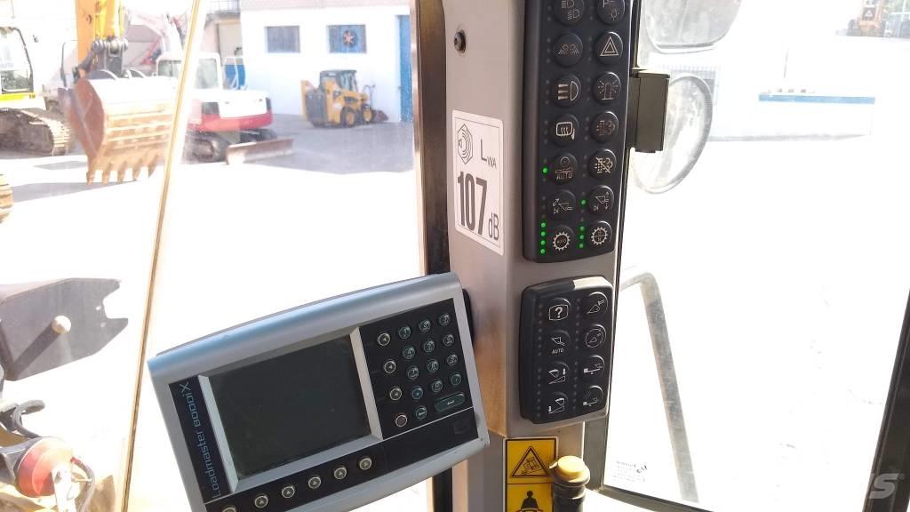 CAT 962K Iekrāvēji uz riteņiem