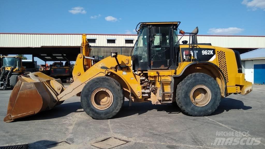 CAT 962K Iekrāvēji uz riteņiem