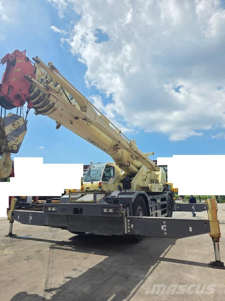 Tadano GR60N-1 Celtņi nelīdzenām virsmām