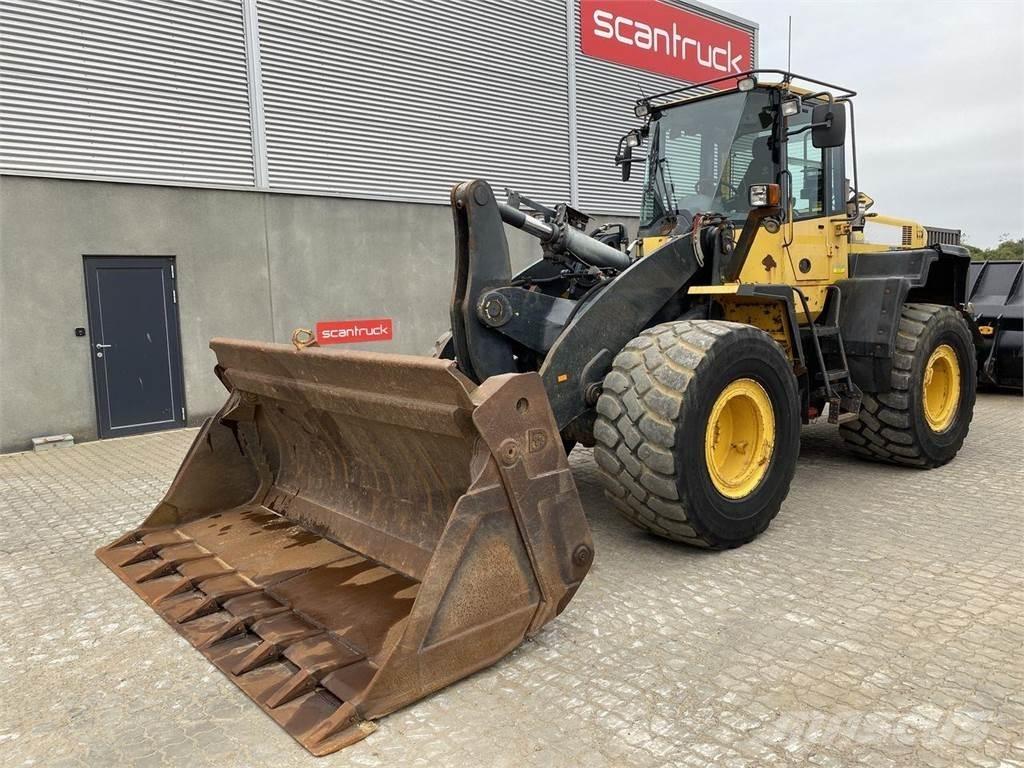 Komatsu WA320PZ-6 Iekrāvēji uz riteņiem