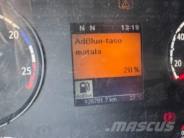 Scania R 500 Treileri ar āķi
