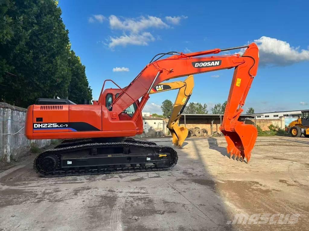 Doosan DH 225 LC-7 Kāpurķēžu ekskavatori