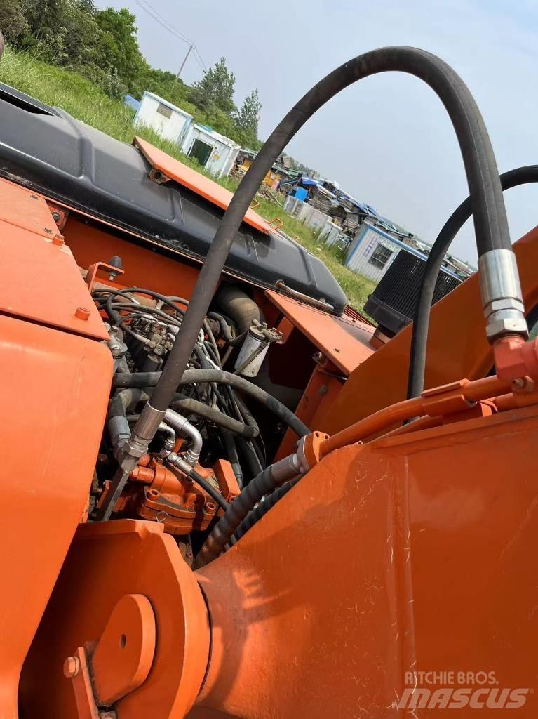 Doosan DH 300 Kāpurķēžu ekskavatori