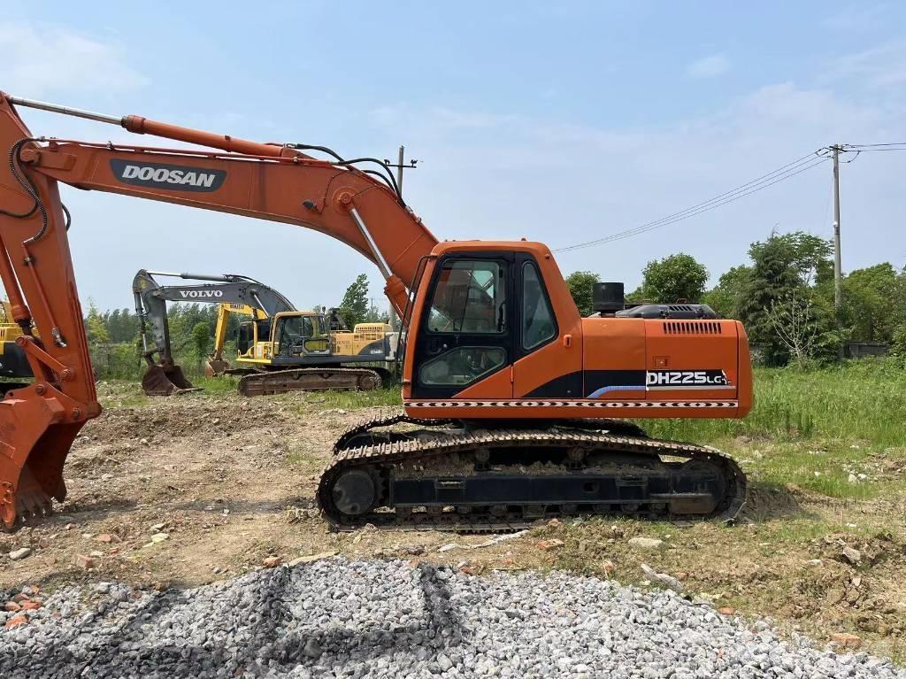 Doosan DH 300 Kāpurķēžu ekskavatori