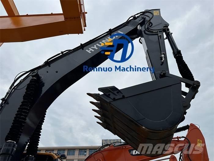 Hyundai R220LC-9S Kāpurķēžu ekskavatori